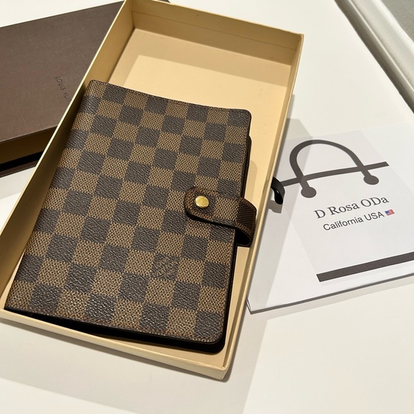 Authentic Louis Vuitton MM Agenda - Picture 2 of 8